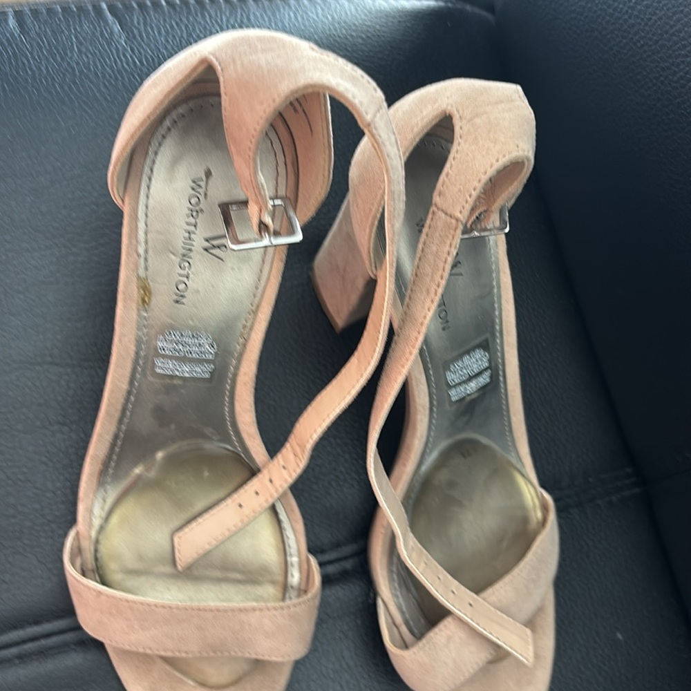 Worthington Tan Suede Block Heel Sandals Size 7W - Picture 3 of 4